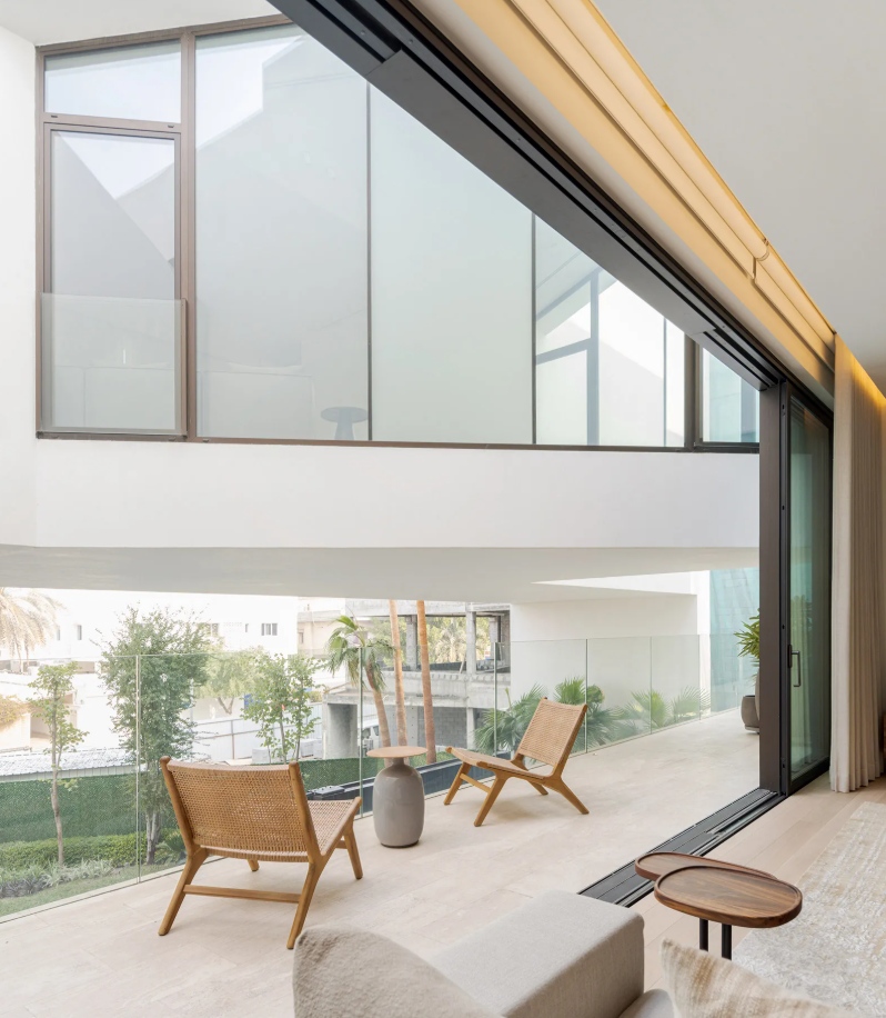 Cleft House by TAEP AAP balcony