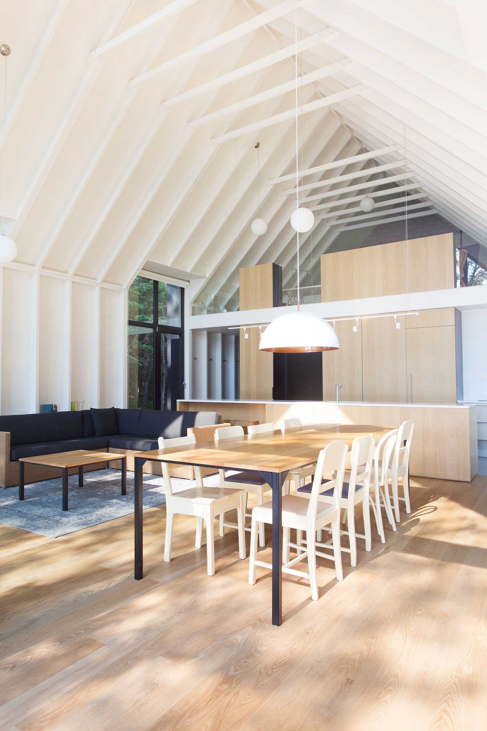 YH2 Architecture studio House angle living