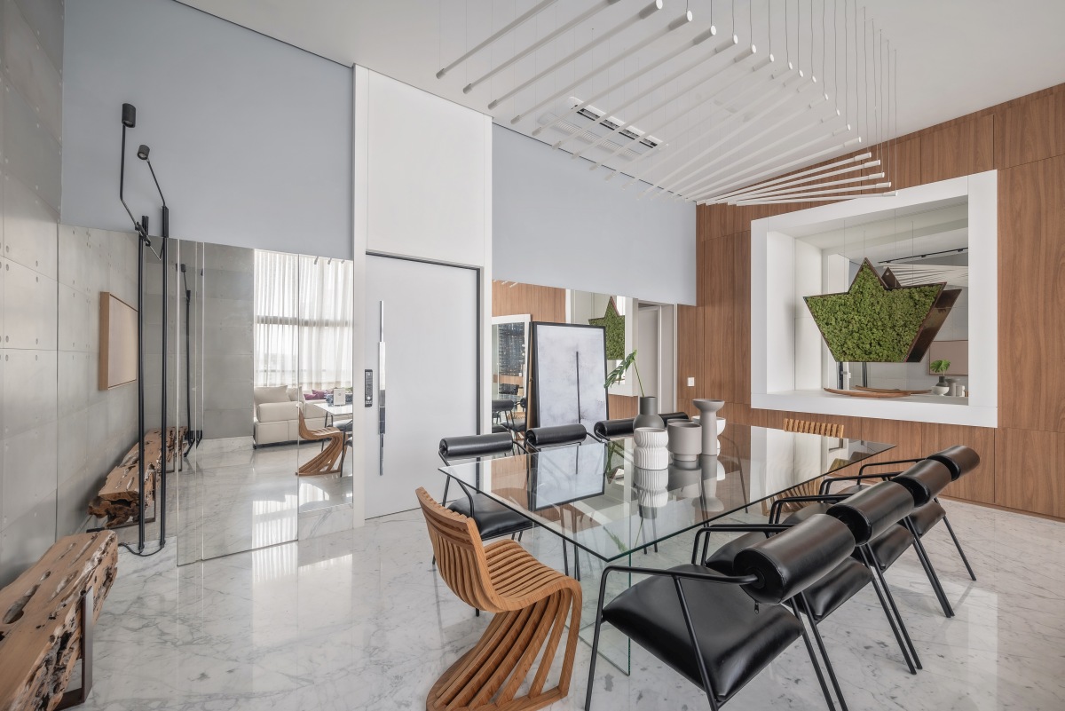 A 350 sqm Duplex Blends Comfort and Clean Design dining room