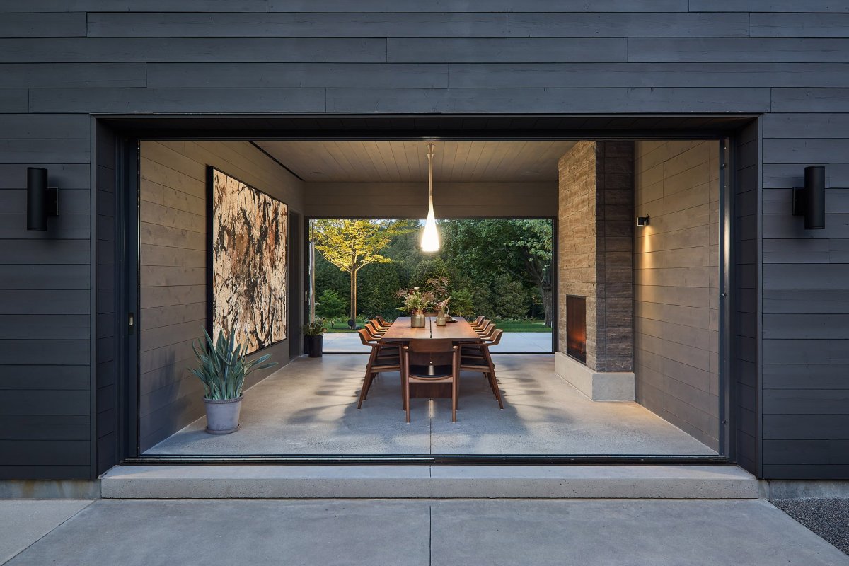 The Farm Modern House Dining area